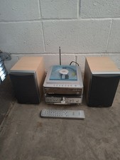 Hitachi AX-M130 Is A Compact Stackable Mini Hi-fi System with Remote Tested