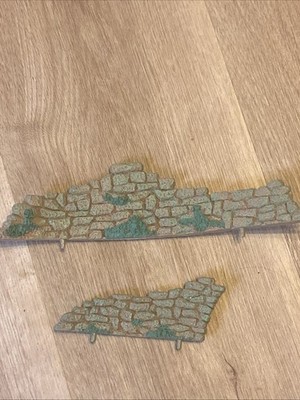 STONE WALL  2 pieces mr christmas in bethlehem 1997 replacement nativity