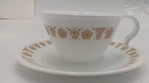 Vintage Corelle by CORNING Butterfly Gold Hook Handle Coffee Tea Cup w/Saucer