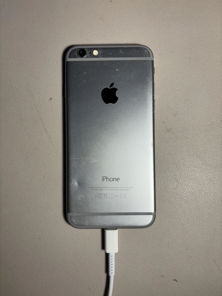 iPhone 6 64 GB A1549 Gris espacial DESBLOQUEADO -rz Foto 2 de 4