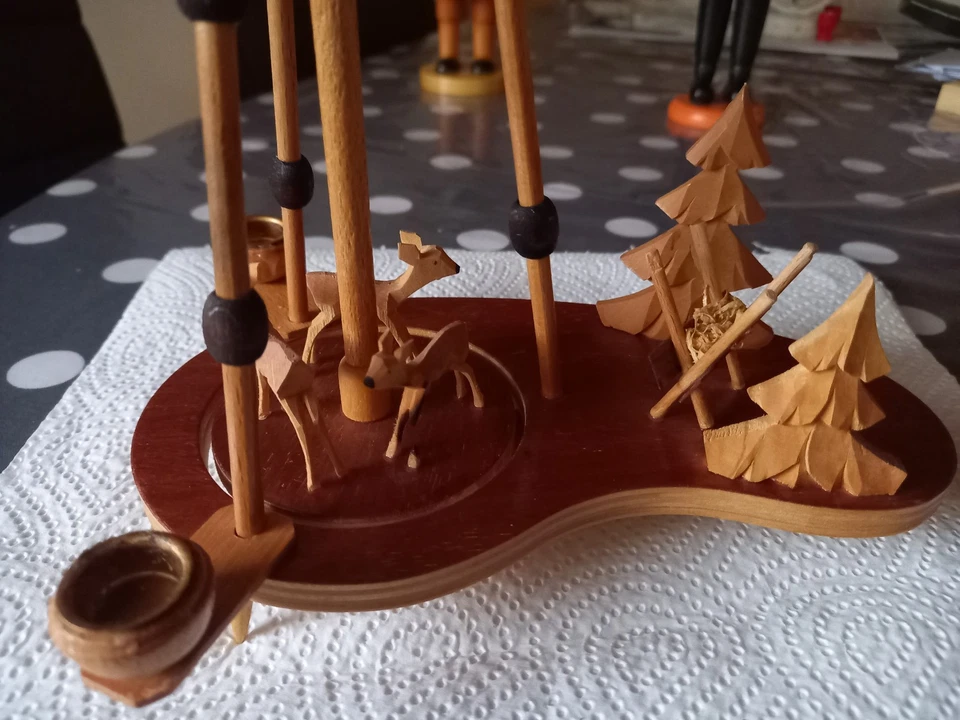 Kleine Pyramide ( alt - DDR ) 26 cm - Erzgeb. Volkunst - Bild 2 von 3