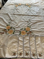 FINAL OFFER White Tablecloth 6 Napkins Embroidered Appliqu d.