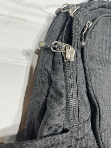 Patagonia Light Wire 25 Backpack School Hike Camp Bag Black Laptop Sleeve - Picture 3 of 14