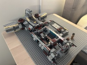 LEGO Star Wars: Rebel Combat Frigate 75158 (2016) retired.