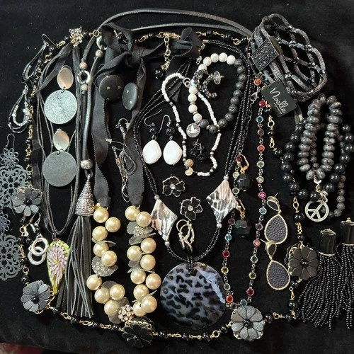 Costume Jewelry Lot Vintage To Now, Black Tone,  26 Total Items - Good Wearable