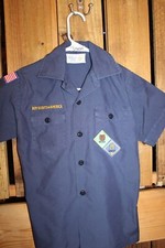 Boy Scouts of America BSA Youth Shirt Medium Blue Cub