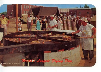 World's Largest Frying Pan-Chicken-Del Mar VA Peninsula-Vintage Postcard