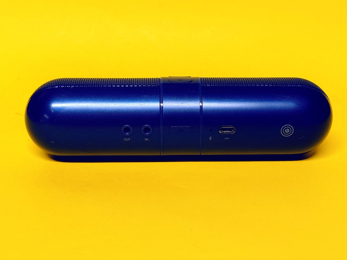 Authentic Beats Pill 2.0 Bluetooth speaker with charge out - Blue