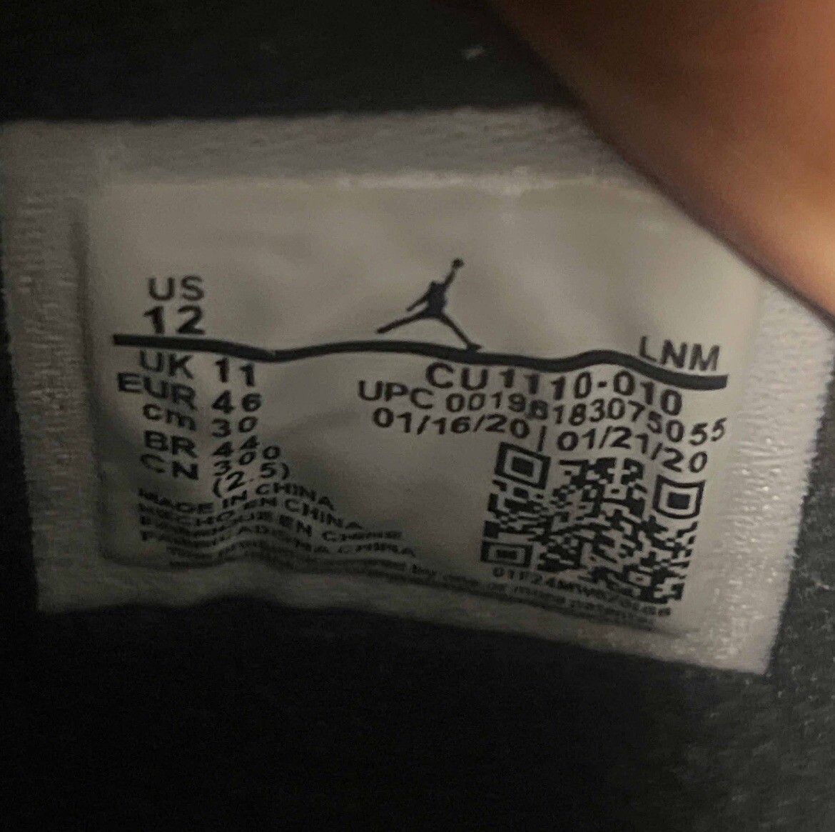 jordan 4 black cat size tag