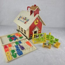 Vintage 1971 Fisher Price Play Family School 923 Little People w/ Accessories
