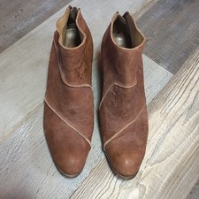 CYDWOQ womens leather boots. Handmade In The US. Size 39