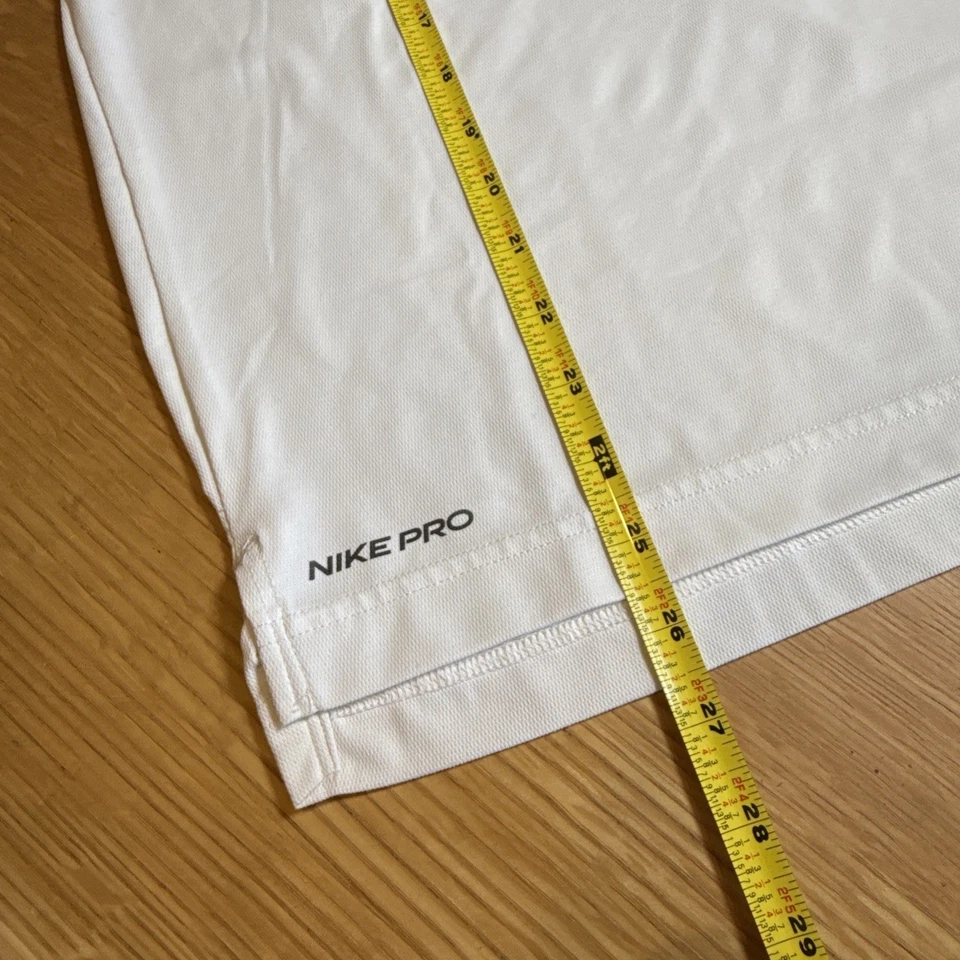 Camiseta Nike Pro Dri Fit Calce Estándar Blanca con Logo Manga Corta Talla Grande Foto 3 de 4