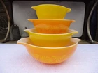 Vintage Pyrex Daisy Yellow & Orange Cinderella Nesting mixing Bowl Set Of 4