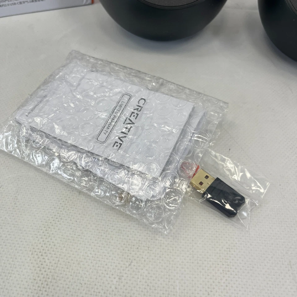 Creative Pebble V3 Minimalistic USB-C Powered Bluetooth Desktop Speakers Black - Image 4 of 4