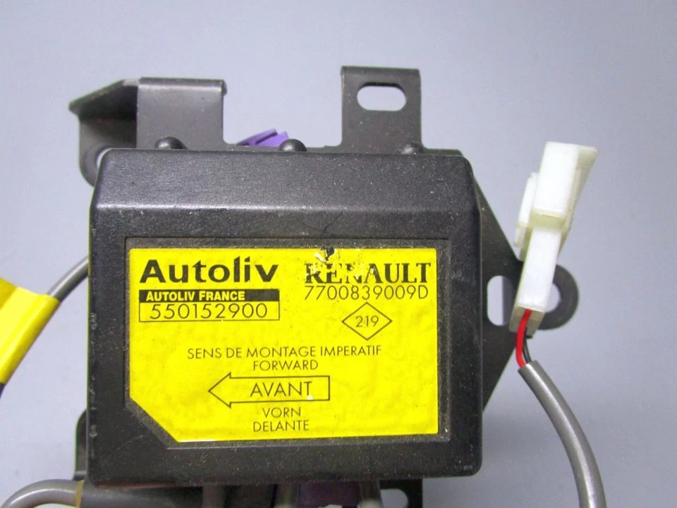 Centralina Airbag Per RENAULT 19 II (B/C53_) 1.8 7700839009D - Immagine 3 di 4