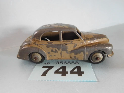 Vintage 1950s Dinky Toys Morris Oxford Saloon No.159  (744)