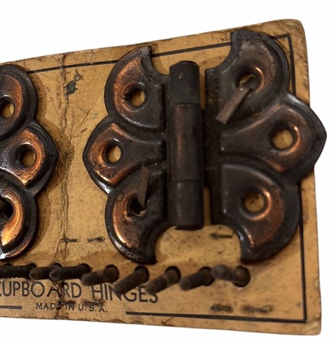 Vintage NOS Metall Schmetterling Schrank Scharniere auf Original Karte ~ LESEN - Bild 3 von 6