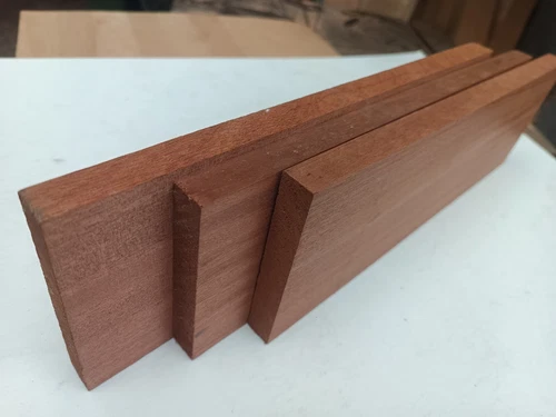 Qty 3 pcs Planed Sapele Hardwood Timber Offcuts  335x115x18mm     (2078)