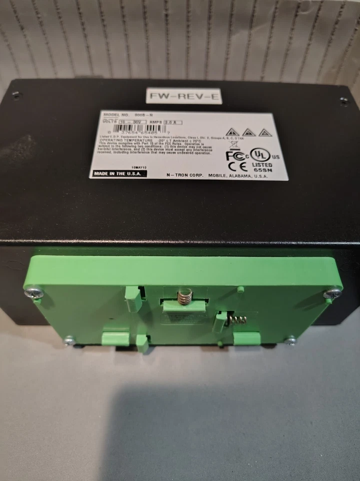 Conmutador Ethernet industrial N-Tron 900B-N con (2) módulos de fibra 904FX - clasificación C1D2 Foto 4 de 4