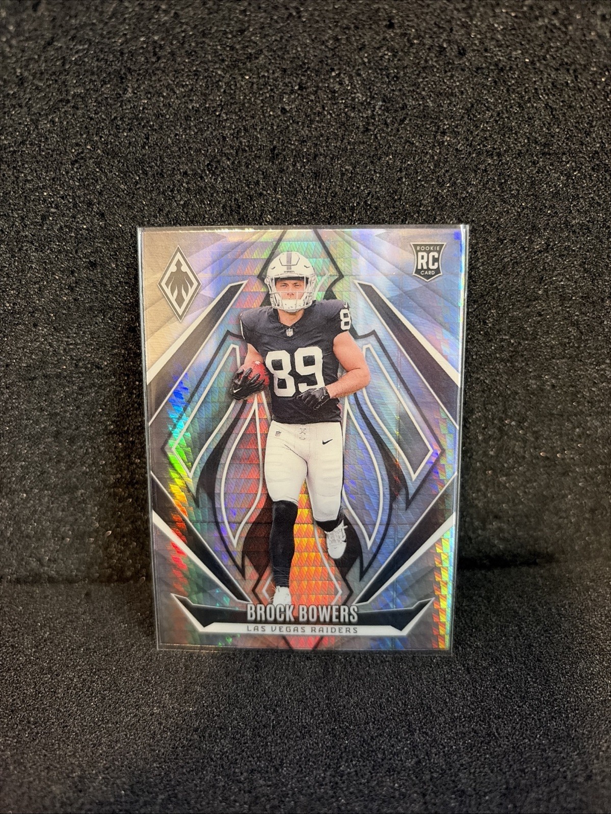 2024 Panini Phoenix - Rookies Brock Bowers #165 Hyper (RC)