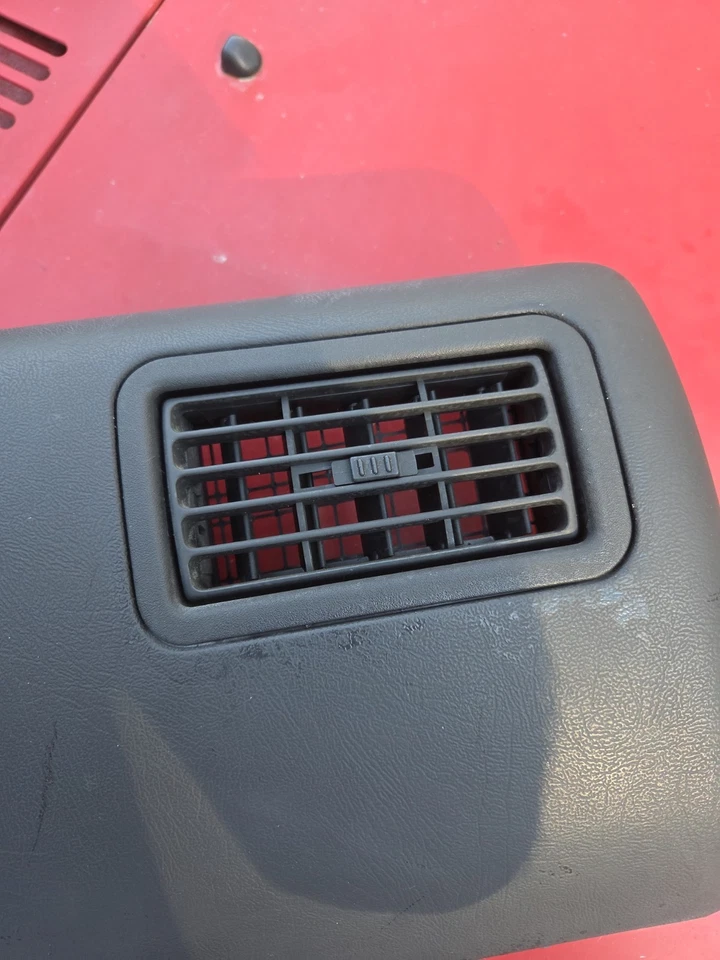 Chevrolet Blazer S10 Jimmy Sonoma 1995-1997 OEM guantera conjunto de puerta con luz Foto 4 de 4