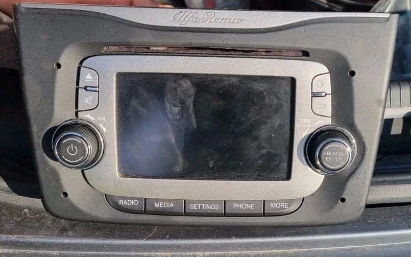 Autoradio Alfa Romeo Mito  - Immagine 2 di 3