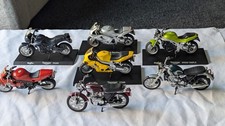 1:18 Motorbike Models Maisto Triumph Tiger, Daytona, Bonneville etc x 7 Unboxed