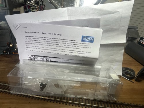 Dapol Class 73 OO Gauge 4D-006-017 73 002 - Picture 8 of 9