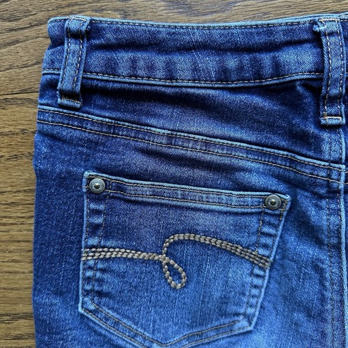 Justice girls jean shorts size 12R with heart logo on left above front pocket - Picture 11 of 24