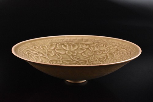 U2440: XF Chinese Celadon Flower Arabesque sculpture TEA BOWL Tenmoku chawan - Picture 2 of 8