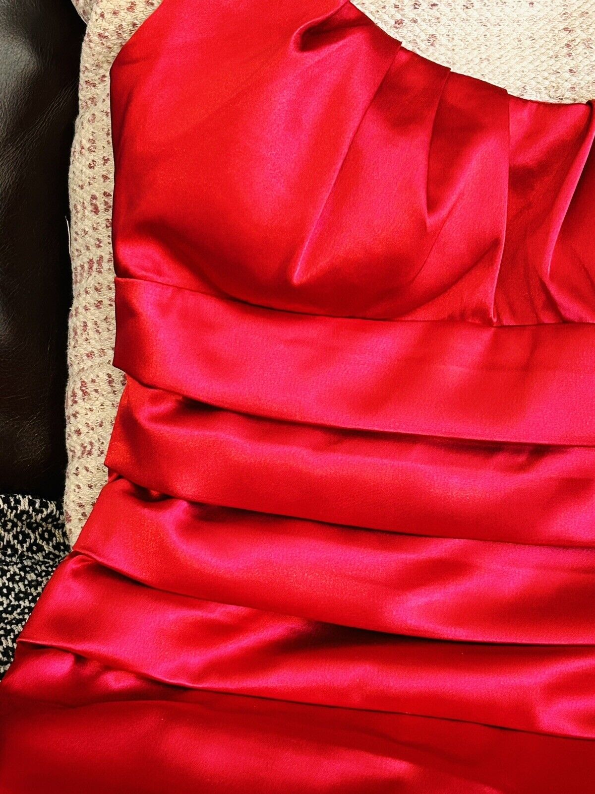 Womens Stunning Red Satin Sleeveless Dress Above … - image 3