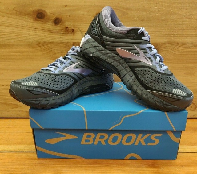 brooks womens ariel 18