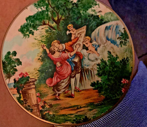 Vintage Stratton Victorian Scene Cupid Powder Compact Made in England