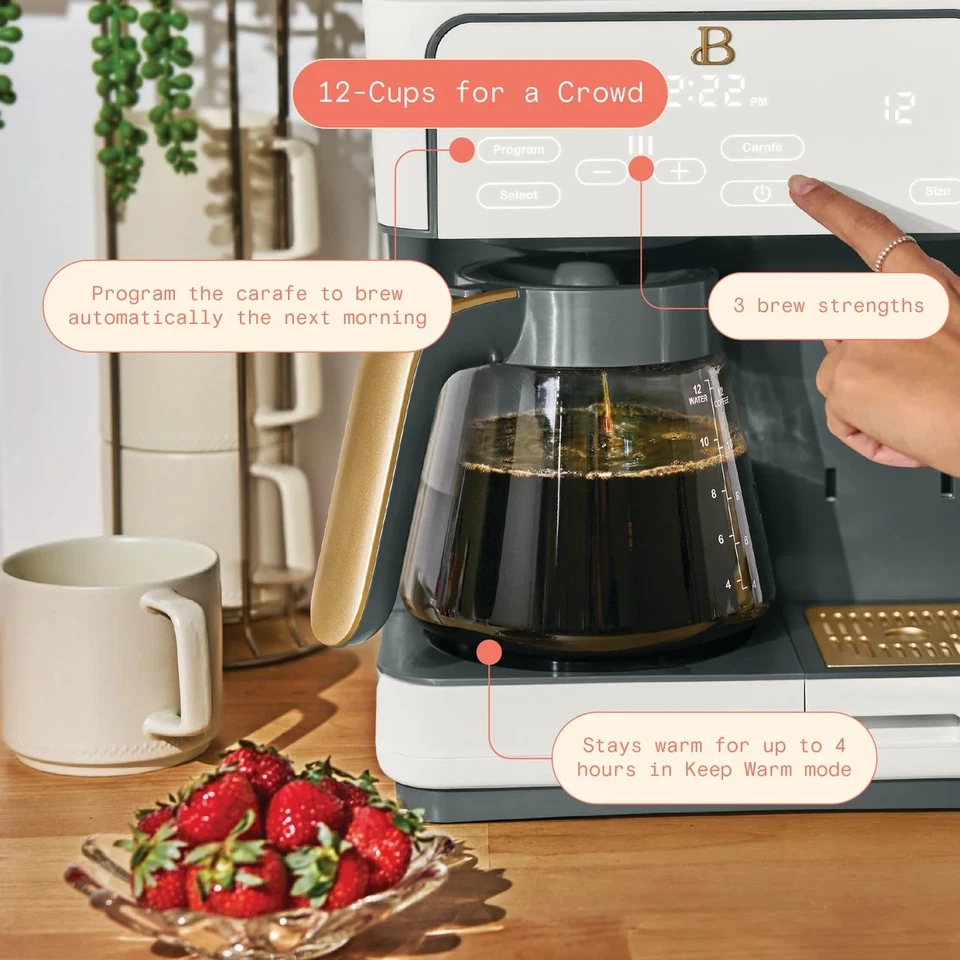 Cafetera programable de goteo y una sola porción Multi-Brew de 12 tazas, glaseado blanco de  Foto 4 de 4