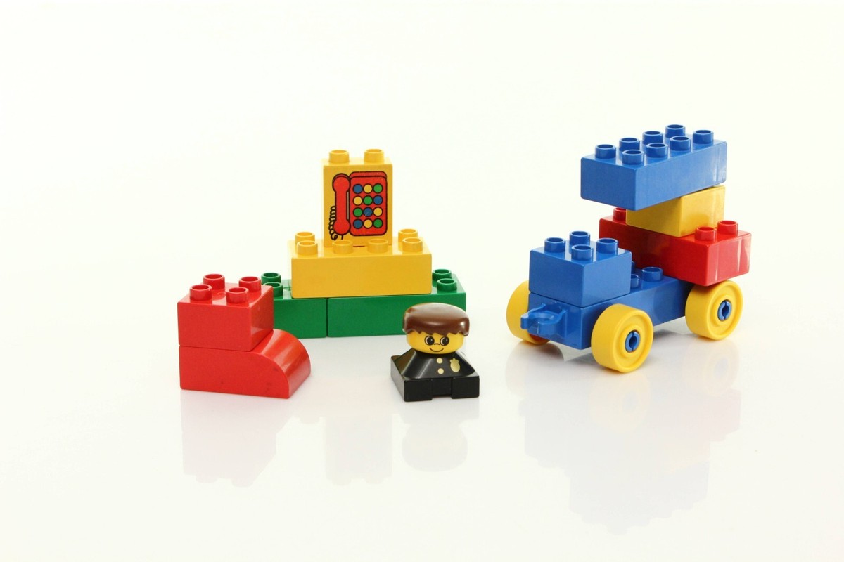 レゴ BASIC / SYSTEM / duplo（約600ピース）ケース付き Lego DUPLO Basic Set Set 2317 Police Building Set 100