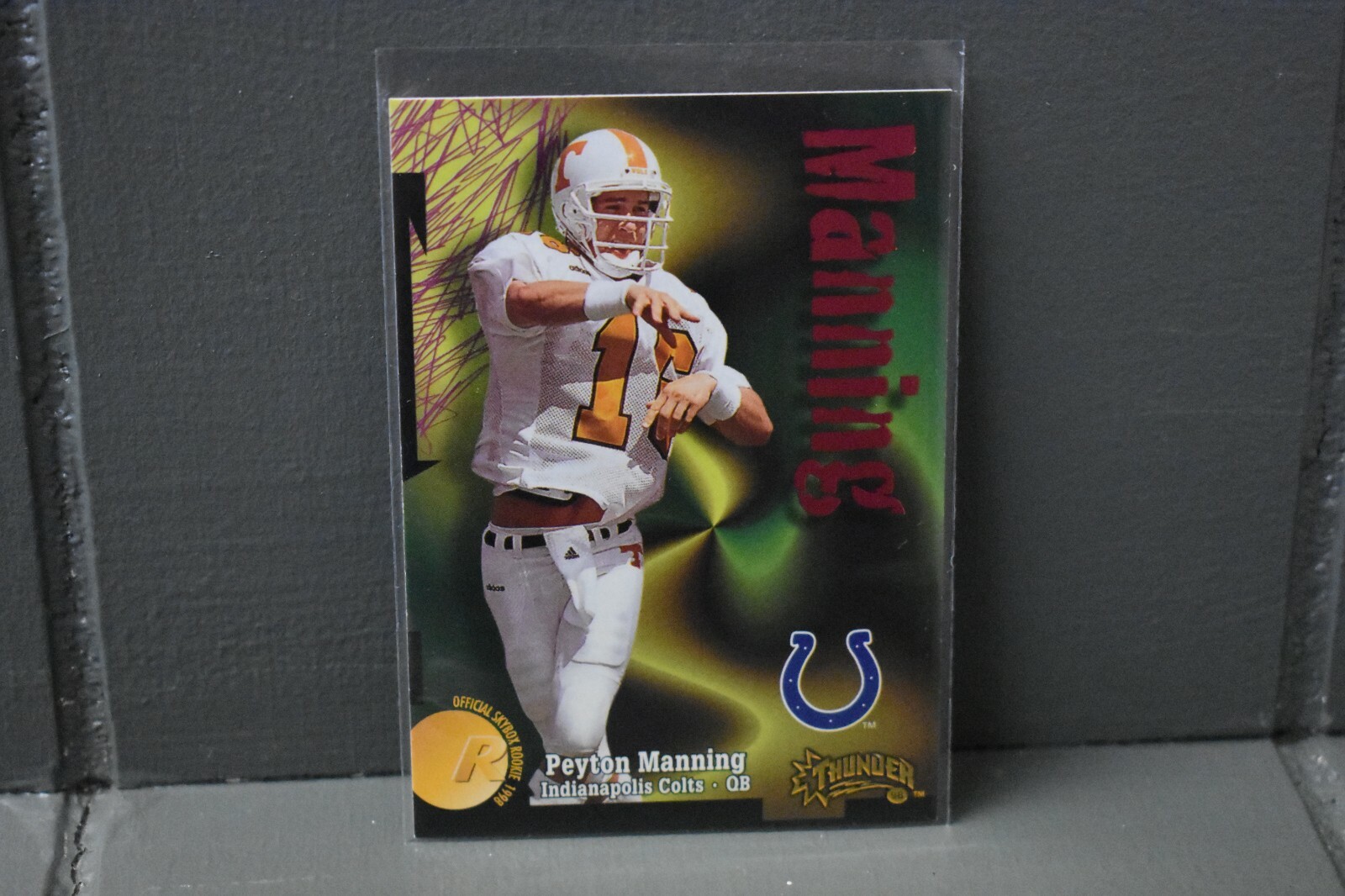 Peyton Manning - 1998 - Skybox Thunder - rookie card - RC #239 Colts Broncos HOF