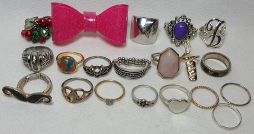 VTG TO NOW LOT OF 20 RINGS FASHION COSTUM JEWELRY GOLD SILVER TONE #3