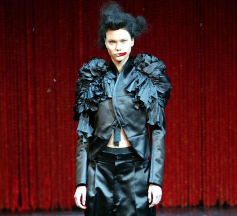 Comme des garcons 2004 hotsell
