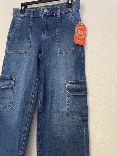 Pantalones de mezclilla cargo de pierna ancha Wonder Nation para niñas, lavado azul oscuro talla 10. (X) - Imagen 2 de 4
