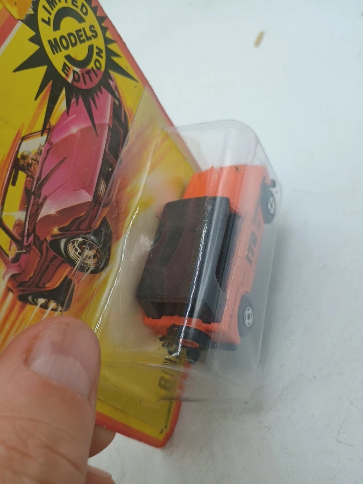 Matchbox Superfast MB18 Field Car Bushwacker Lesney England Blister Pack - Image 2 of 4