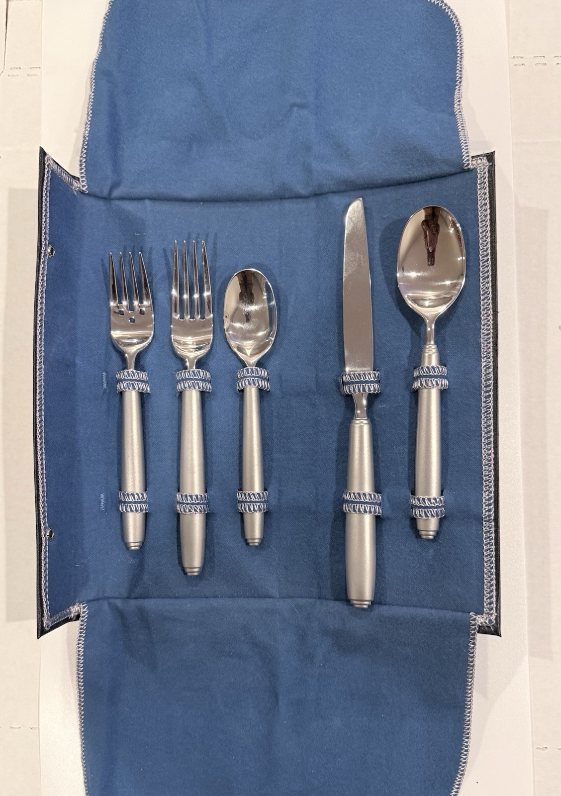 Oneida LAMAIS 18/8 Stainless 5 pc Place Setting 2 026 005A W