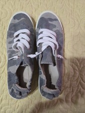 maurices Gray/White Camouflage Canvas Low Top Lace-Up Women  s Sneakers