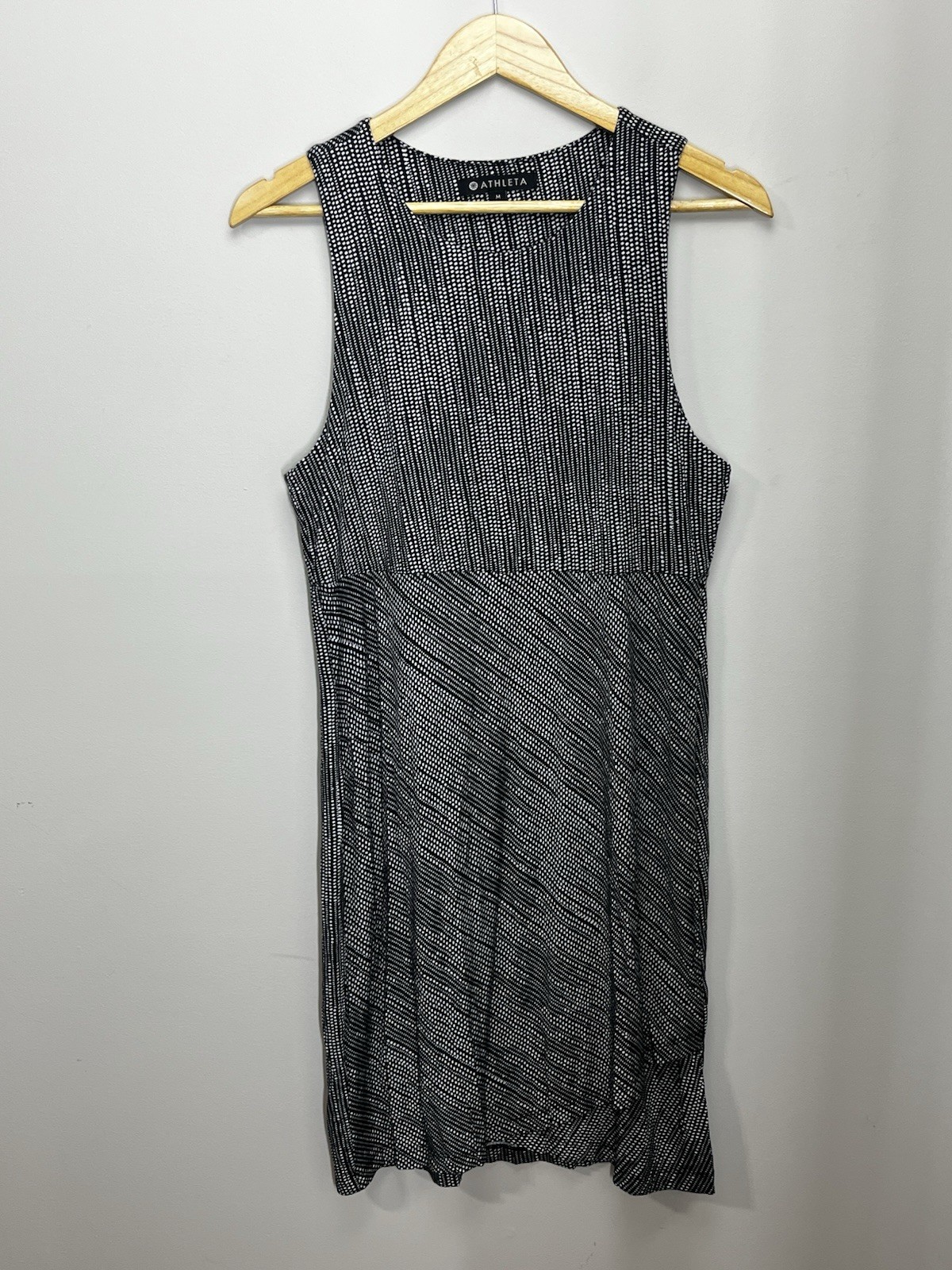 Athleta Knit Stretch Tank Dress Womens Medium Tulip Hem Black White Athleisure