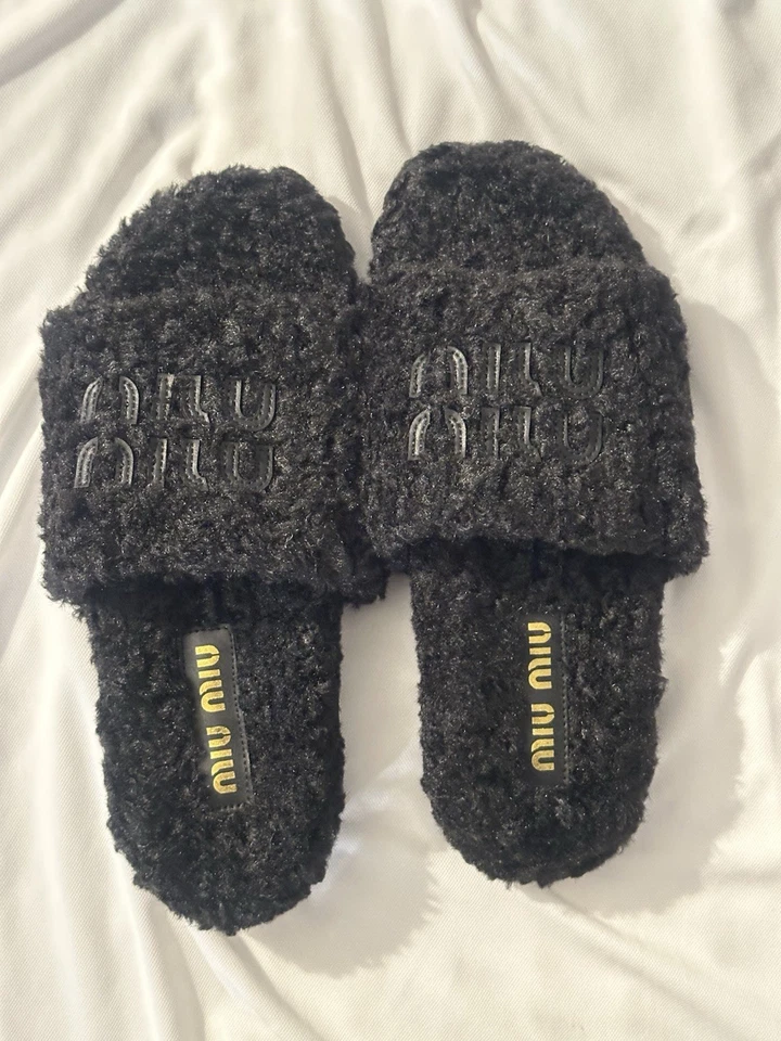 Miu Miu Women’s Sandal Flat EU Size 40 Faux Fur  Leather - Image 3 of 4