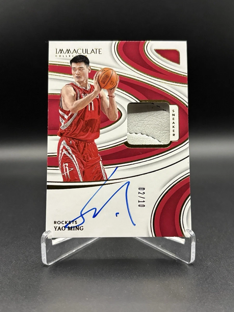 Panini Yao Ming Basketball Autographed Sports Trading Cards
