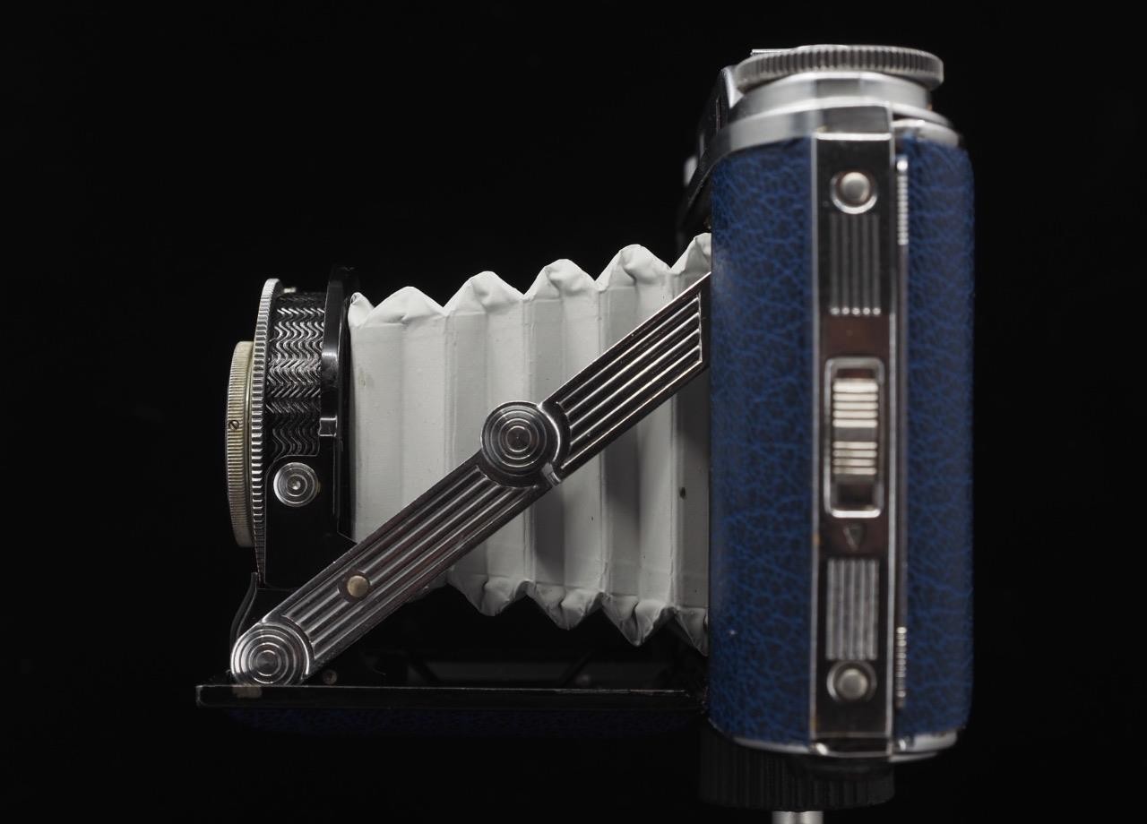 Agfa Isolette III f4.5 SOLINAR - NEW BLUE Leatherette & Light Grey Bellows !!