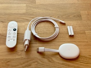 Google Chromecast con Google TV Lettore streaming incl. telecomando alimentatore