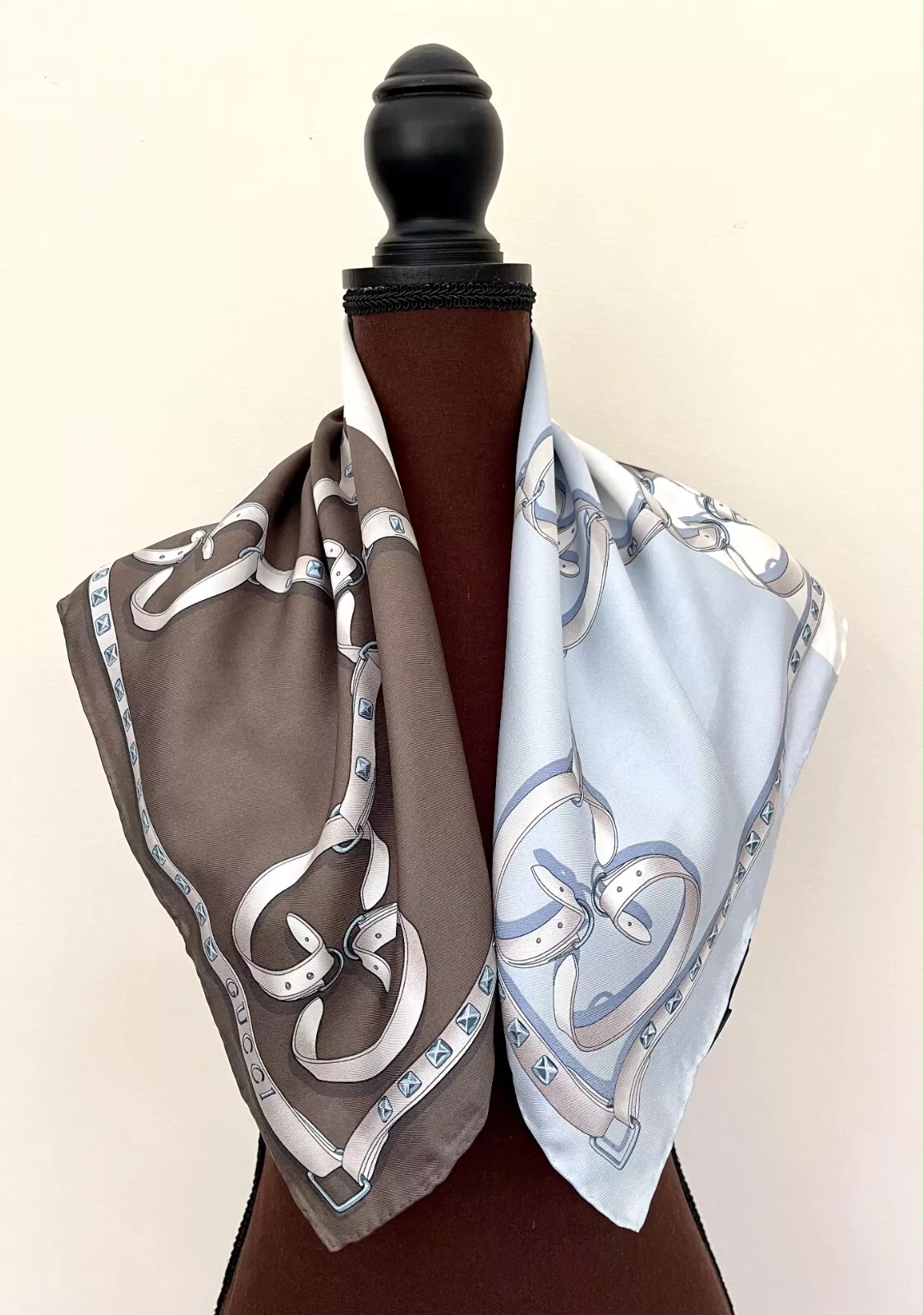 Écharpe unisexe Gucci en soie bretelles chaînes marron bleu avec boîte cadeau Gucci