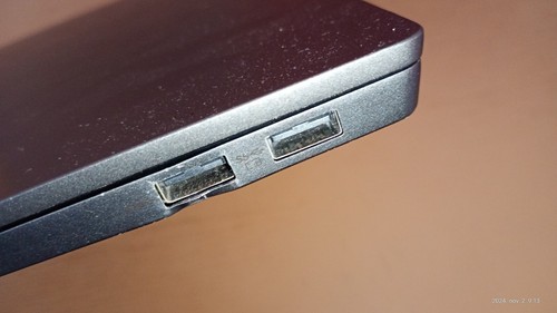 Lenovo ThinkBook 13s IWL engineering sample - Picture 3 of 9