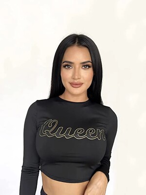 Fashion Quality Boutik Long Sleeve Crew Neck Crop Top Queen Design